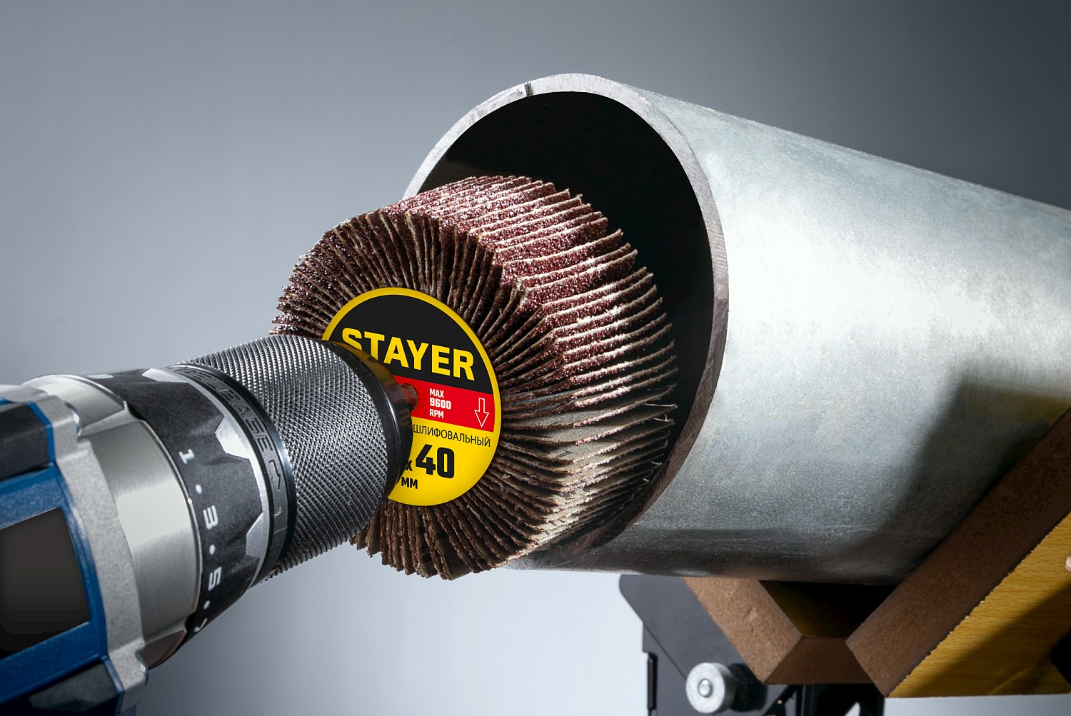 STAYER d 50 x 20 мм, P60, на шпильке d 6 мм, Круг шлифовальный лепестковый (36607-060)